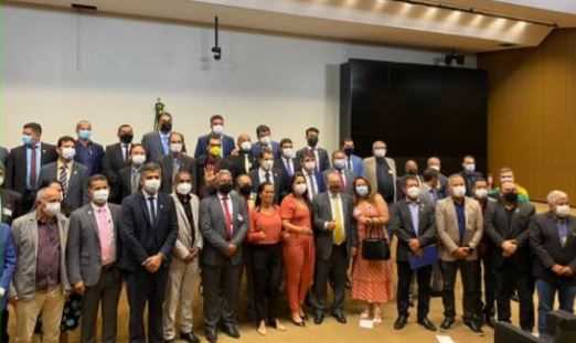 Camacã: Prefeito Paulo do Gás tem reunião com bancada de Deputados Fenderias da Bahia